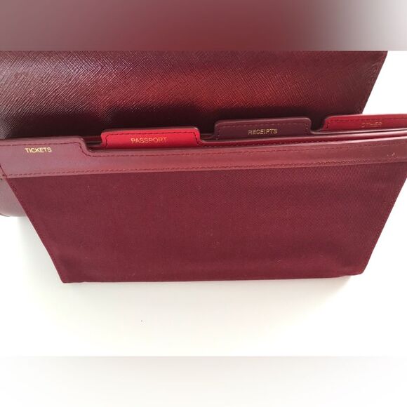 Halogen Burgundy Leather Clutch /Wallet/Wristlet With Travel Organizer Insert - Picture 4 of 6